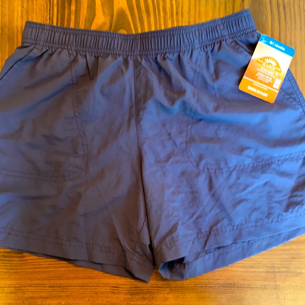 Columbia Omni Shade shorts. Size small.